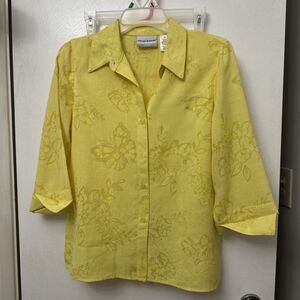 Alfred Dunner Size 8 Petite Yellow Three-Quarter Length Sleeve Blouse
